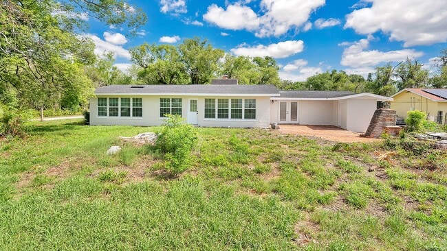 Building Photo - 1008 Camphor Ln