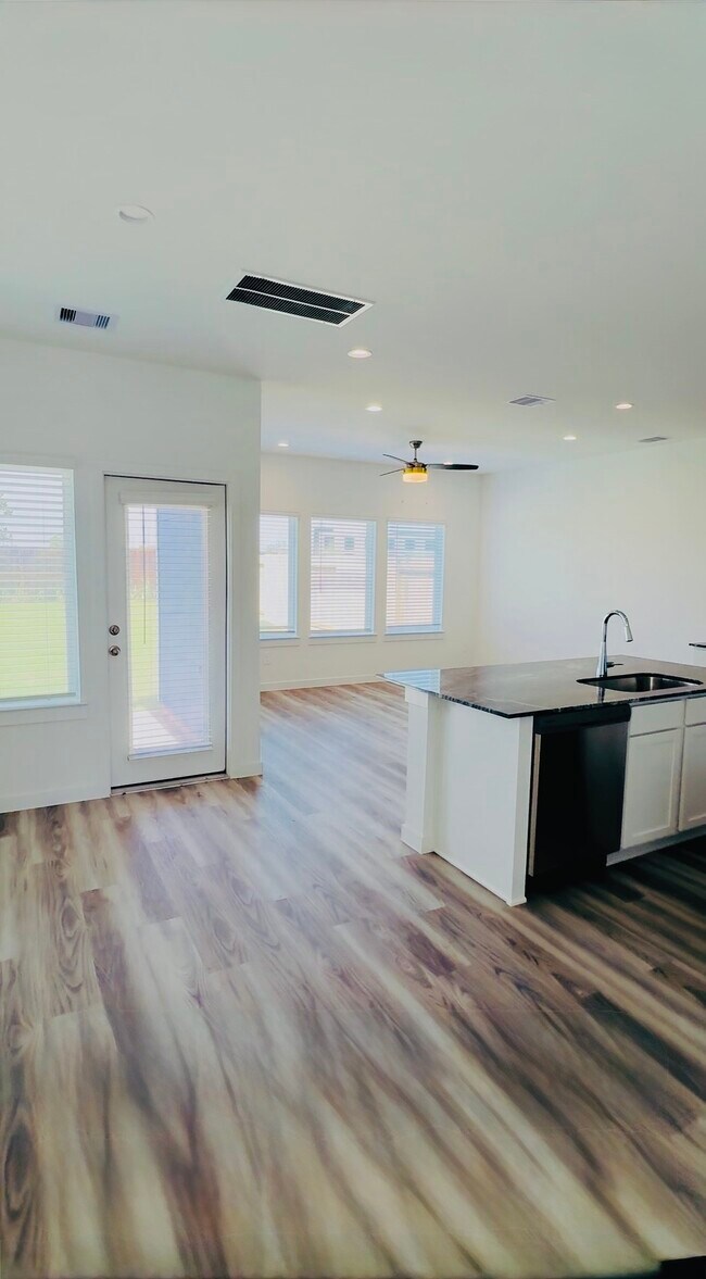 Foto del edificio - 2803 Lisburn Ter Ln