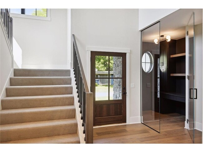 Foto del edificio - 21845 Byron Cir