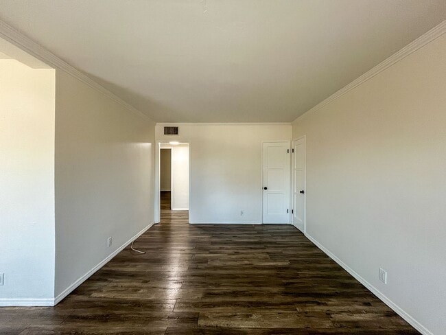Building Photo - 3401 W 84th Pl