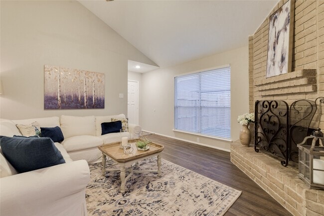 Building Photo - 6714 Mistflower Ln