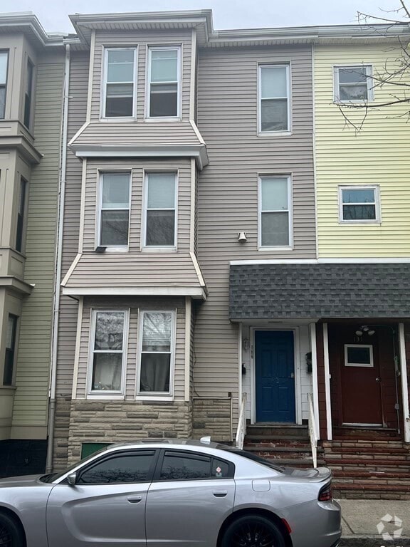 Building Photo - 133 Havre St
