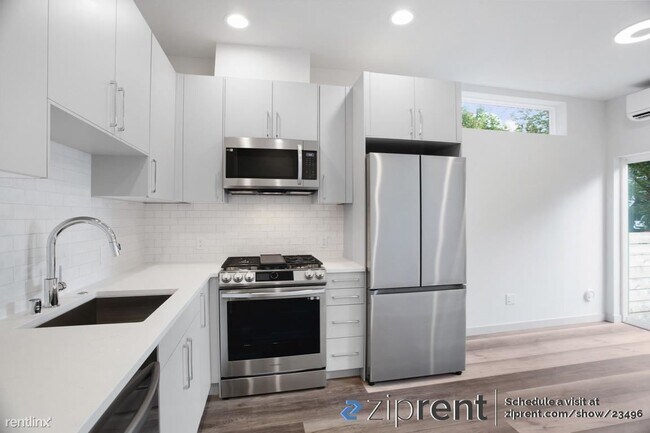 Foto del edificio - 2 br, 2 bath Townhome - 1123 18th Ave, Sea...