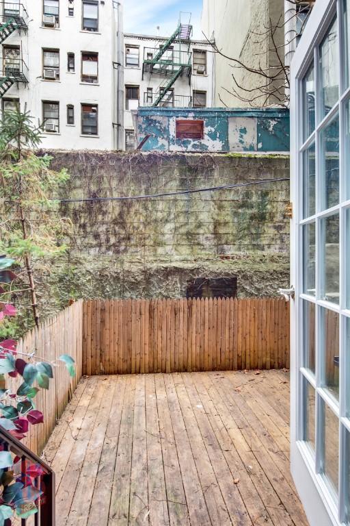 Foto del edificio - 250 Mott St