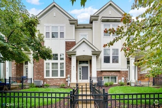 Building Photo - 611 Grosvenor Ln
