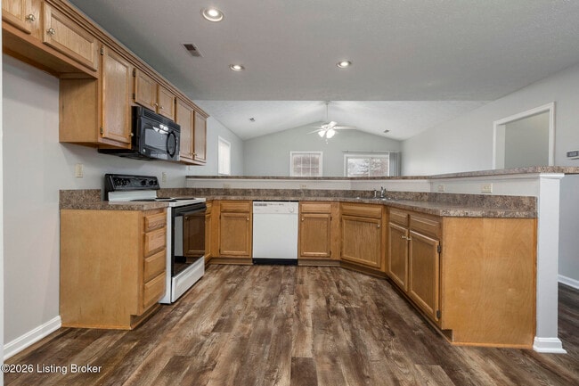 Foto del edificio - 8815 Woodpointe Blvd