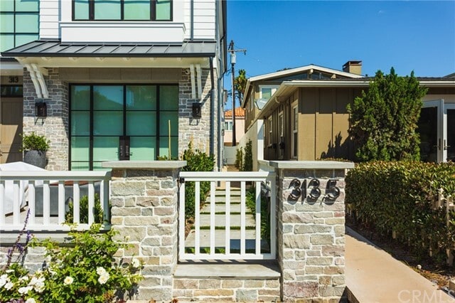 Building Photo - 313 Heliotrope Ave