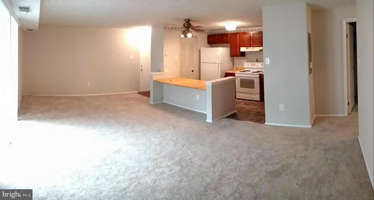 Primary Photo - 12309 Silvergate Way