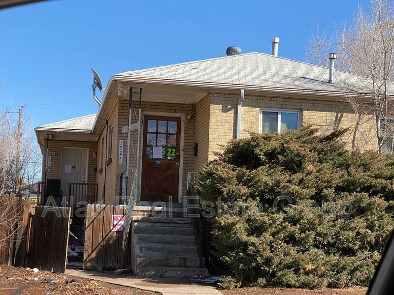 Primary Photo - 1524 Ulster St
