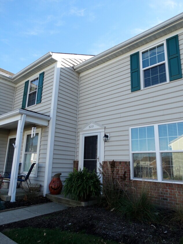 Foto principal - Beautifully remodeled 2BD, 2.5BA, Polaris ...