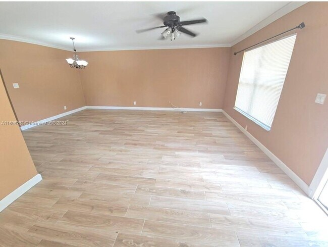 Building Photo - 6226 Wauconda Way W