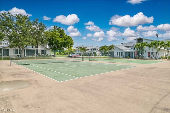 Building Photo - 17040 Golfside Cir