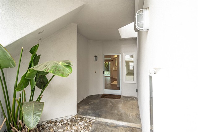Building Photo - 28103 Via Fierro