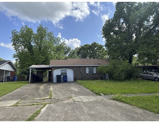 Building Photo - 606 Bringhurst Dr