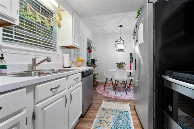 Foto del edificio - 128 Du Rhu Dr