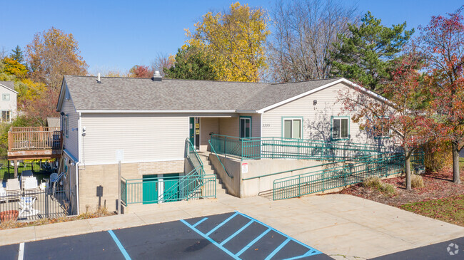 Building Photo - Pheasant Ridge Apartments