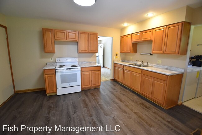 Building Photo - 4 br, 2.5 bath House - 6172 W 300 N
