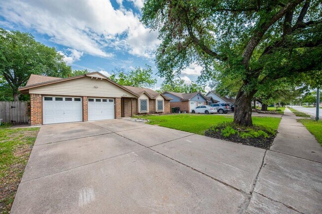 Building Photo - 9734 Kempwood Dr