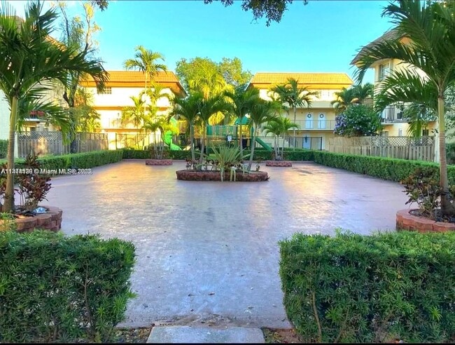 Building Photo - 8600 SW 109th Ave