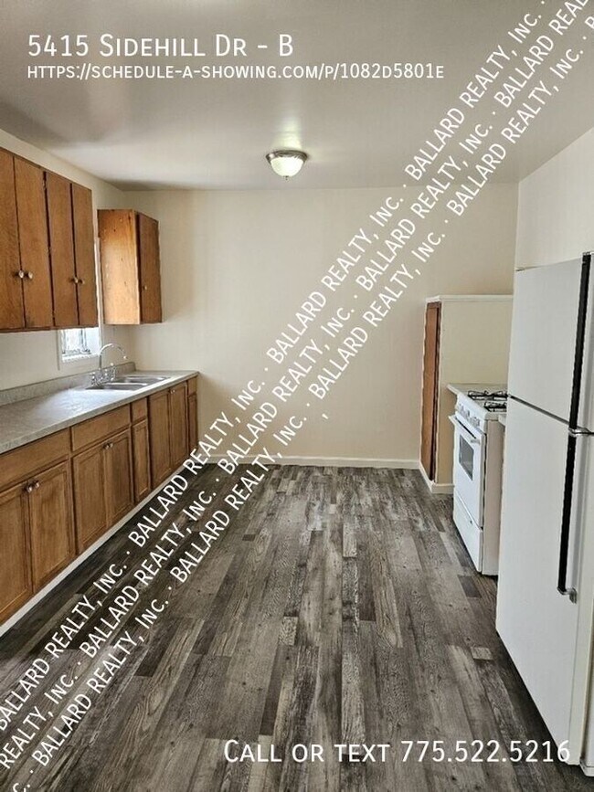 Building Photo - 5415 Sidehill Dr