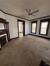 Building Photo - 942 State St