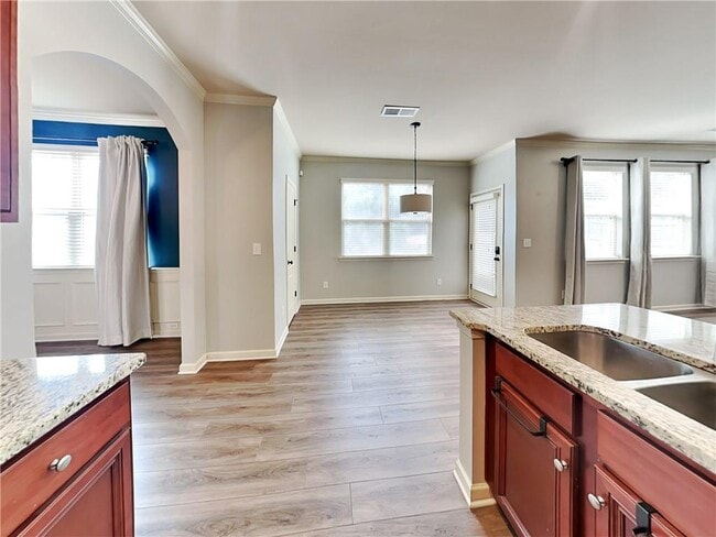 Building Photo - 5015 Groover Dr