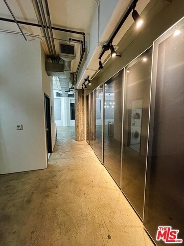 Foto del edificio - 315 E 8th St