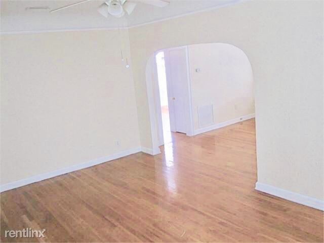 Building Photo - 3 br, 1 bath House - 2328 SW 17th St