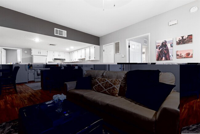 Building Photo - 4165 N Craftsman Ct