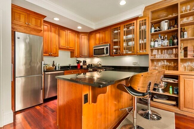 Foto del edificio - 53 Upland Rd