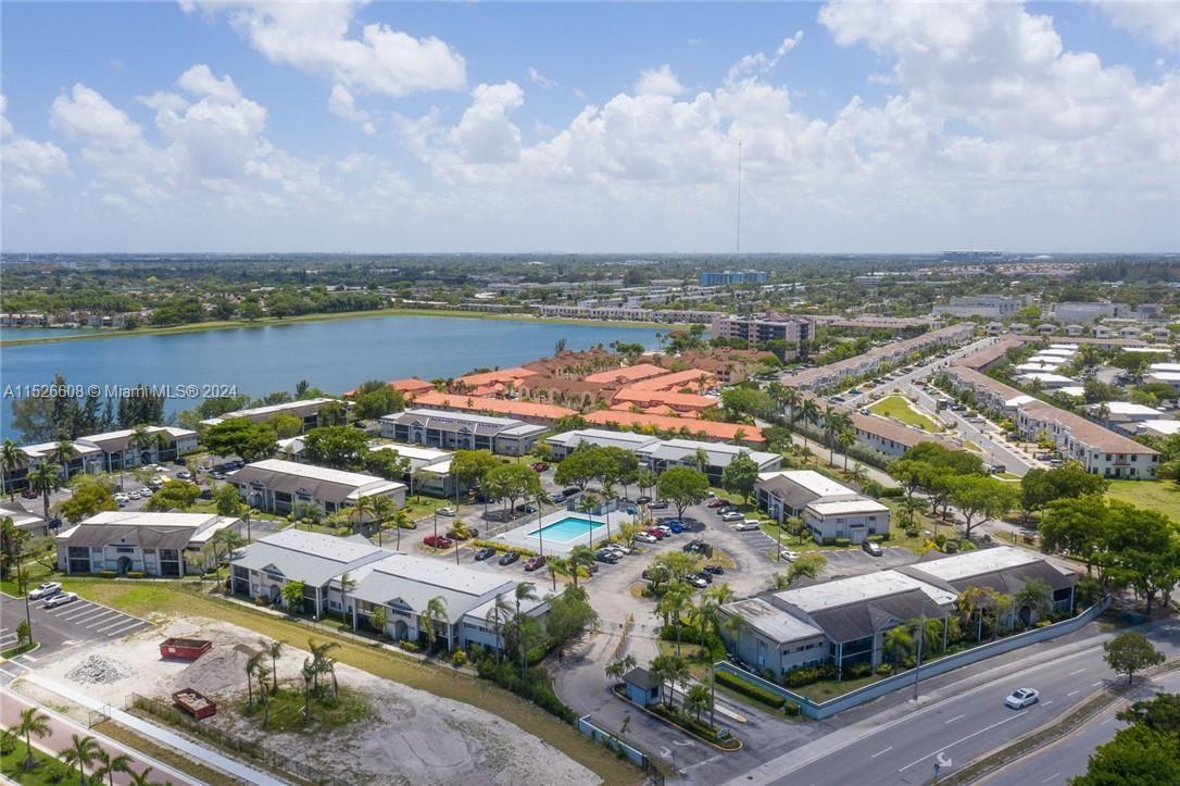 Foto principal - 20680 NE 4th Ct