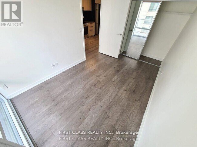 Building Photo - 18 Maitland Terrace