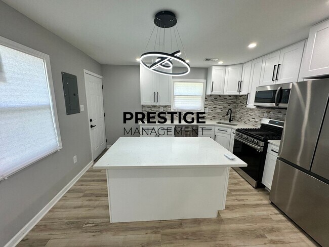 Foto del edificio - Updated 3 Bedroom Home in Gary