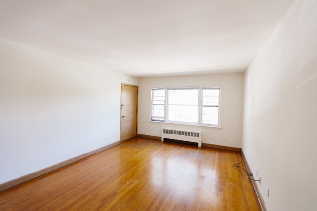 Foto del edificio - 608 N 90th St