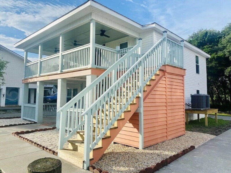 118 Vista Dr Unit A, Murrells Inlet, SC 29576 Room for Rent in