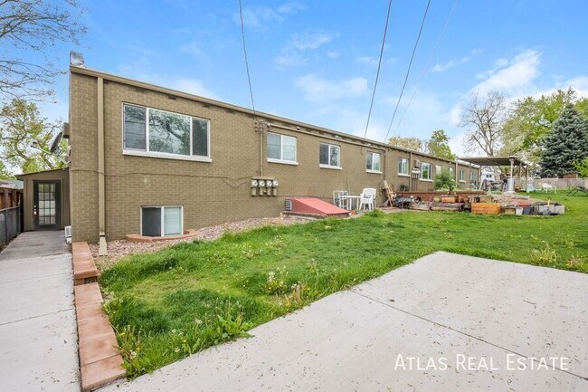 Foto del edificio - 3150 N Harlan St