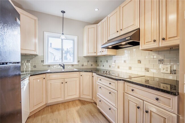 Foto del edificio - 1609 Culver Rd