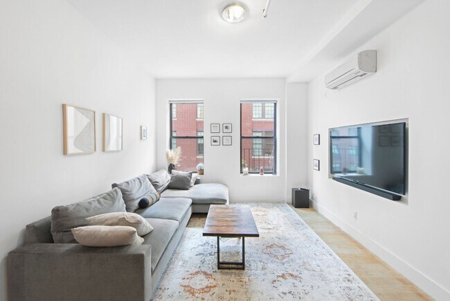 Foto del edificio - 517 W 45th St