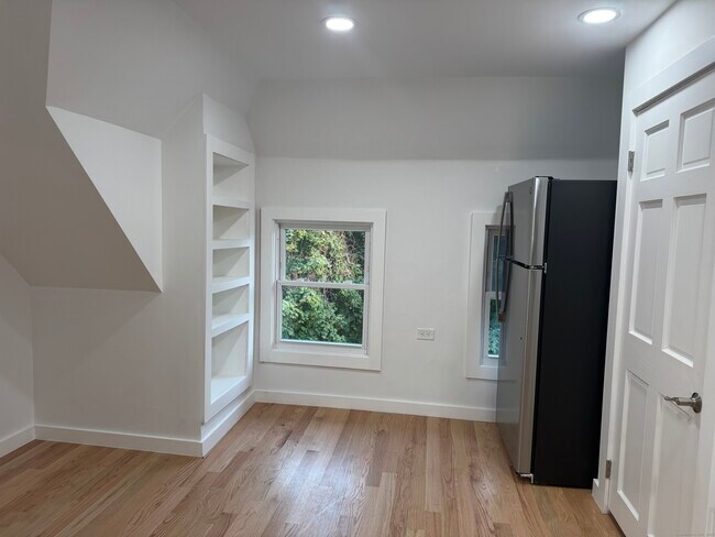 Foto del edificio - 263 Hawley Ave
