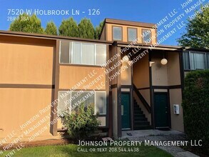 Building Photo - 7520 W Holbrook Ln Building Photo - 7520 W Holbrook Ln