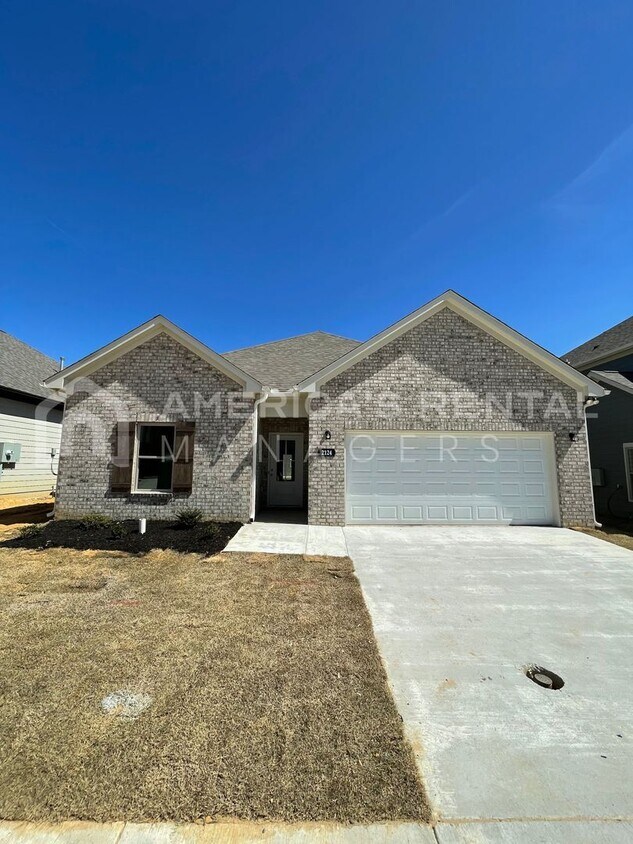 Primary Photo - Home for Rent in Cullman, AL!! View with 4...