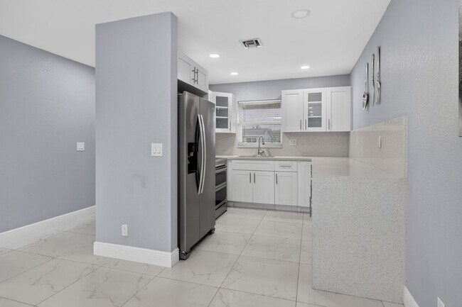 Foto del edificio - 2601 Crosley Dr W