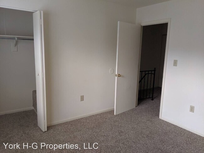 Building Photo - 2 br, 1.5 bath House - 1691 Long Drive