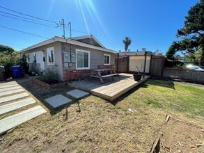 Building Photo - 158 Florita St