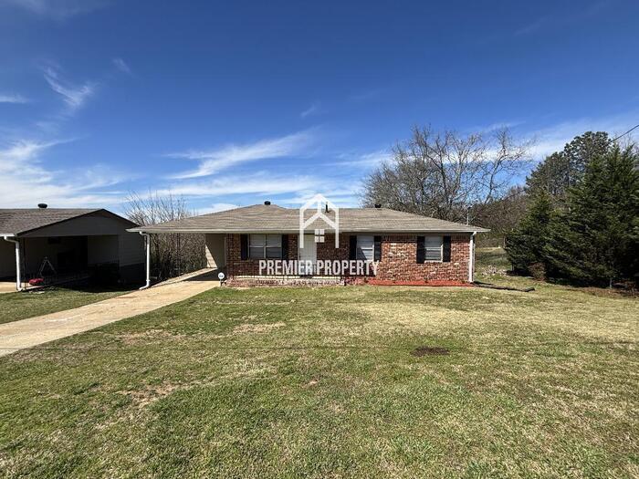 Primary Photo - 1105 Mountain Dr