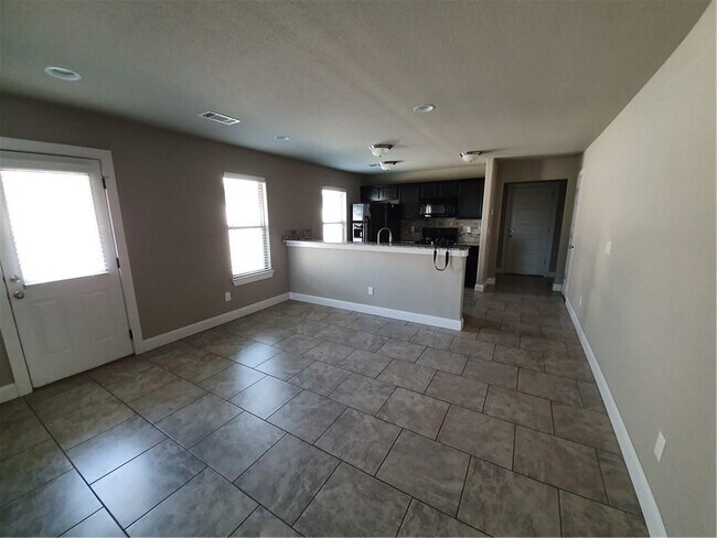 Foto del edificio - 4000 S W Capstone Ave