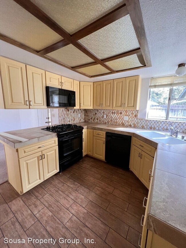 Foto del edificio - 2 br, 2 bath House - 2417 S. Meadowbrook Ct