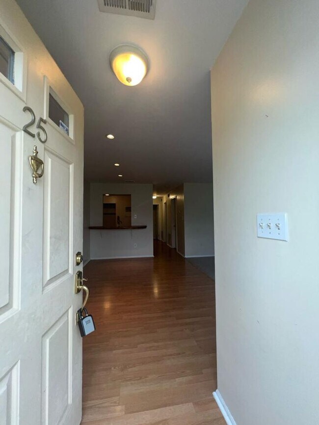 Foto del edificio - Condo For rent