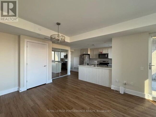 Building Photo - 518 Rochester St