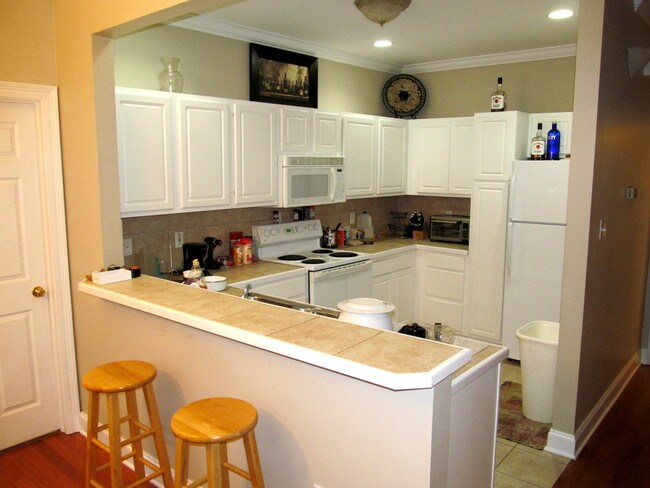 Foto del edificio - 4625 Burbank Dr